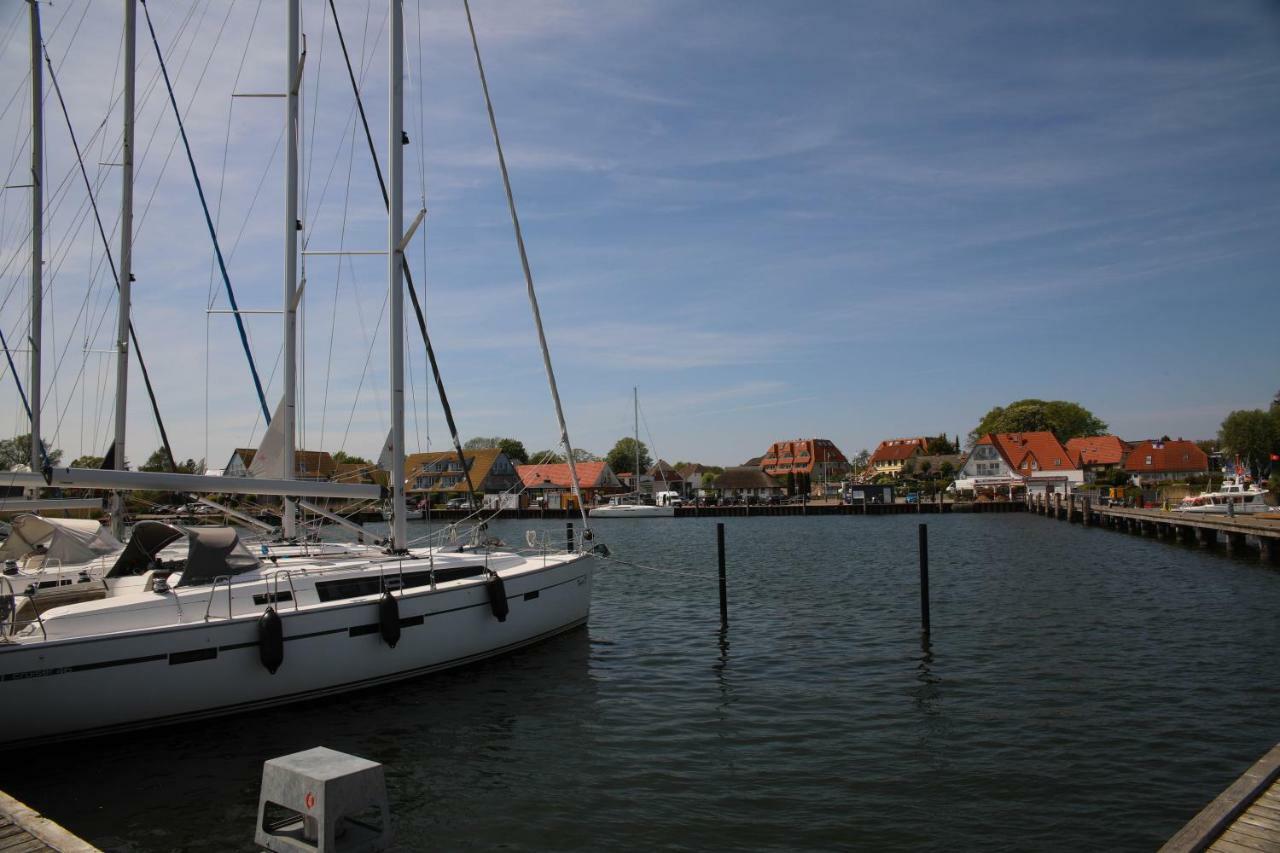 Ferienhaus Suedblick Am Yachthafen Breege Exteriör bild